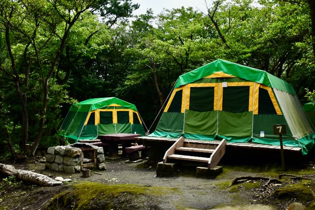 Camping in Izu Oshima! Toshiki Camping Site and Umi No Furusato Mura (Lodge and Campgrounds)